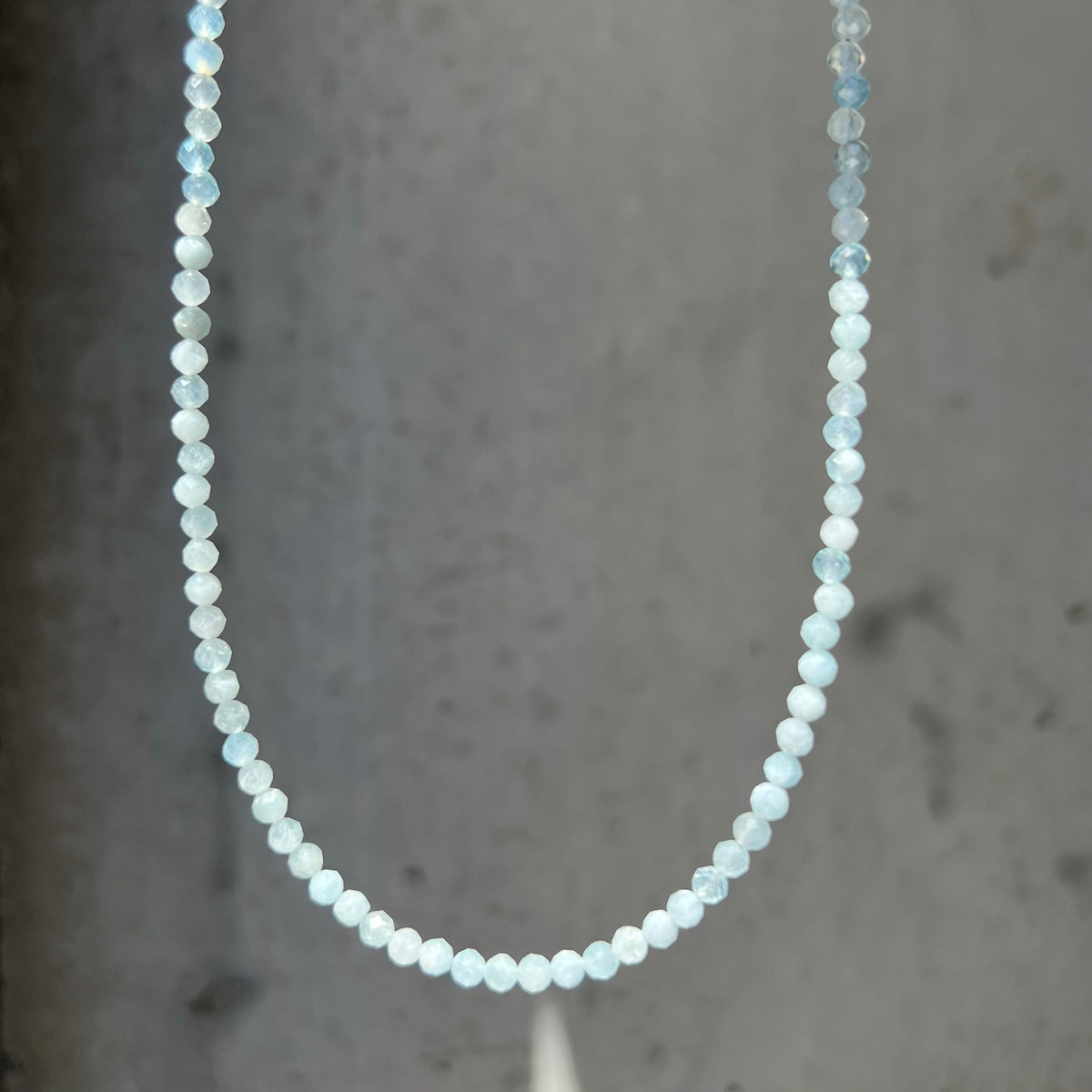 Aquamarine bead deals necklace