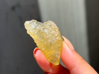 
                
                    Load and play video in Gallery viewer, Libyan Desert Glass - Tektite (meteoric glass) - 12
                
            