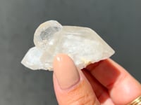 
                
                    Load and play video in Gallery viewer, White Topaz in Quartz - 01
                
            
