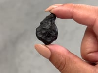 
                
                    Load and play video in Gallery viewer, Rumuruti - Stony Iron Meteorite 05
                
            