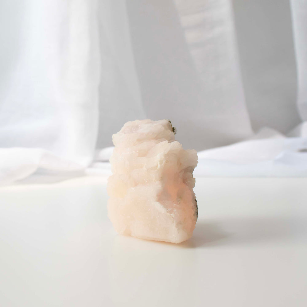 
                
                    Load image into Gallery viewer, Mangano Calcite - 04
                
            