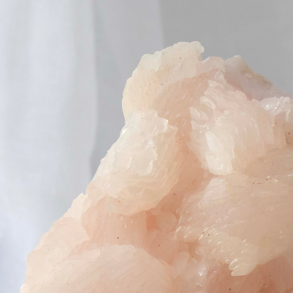 
                
                    Load image into Gallery viewer, Mangano Calcite - 09
                
            