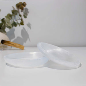 
                
                    Load image into Gallery viewer, Selenite Cleansing/Charging Plate - Small 10cm
                
            