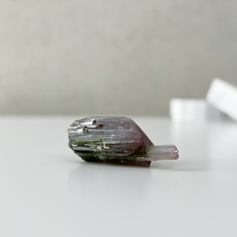 
                
                    Load image into Gallery viewer, Pink + Green Bi-colour Tourmaline 06
                
            
